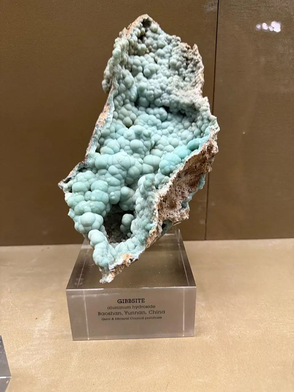File:Gibbsite China.jpg