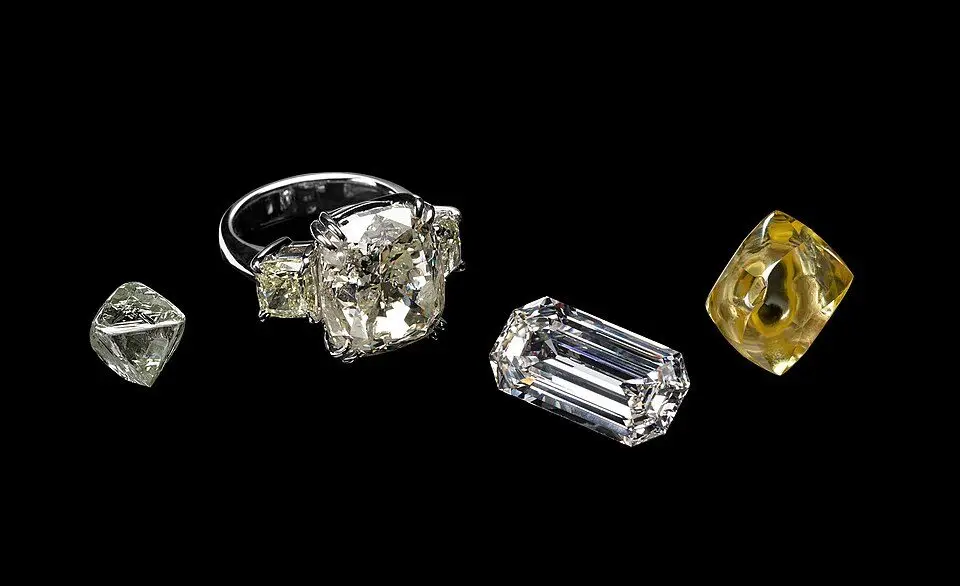File:Colorado Diamond Crystal, Freedom Diamond, Uncle Sam Diamond, Canary Diamond.jpg
